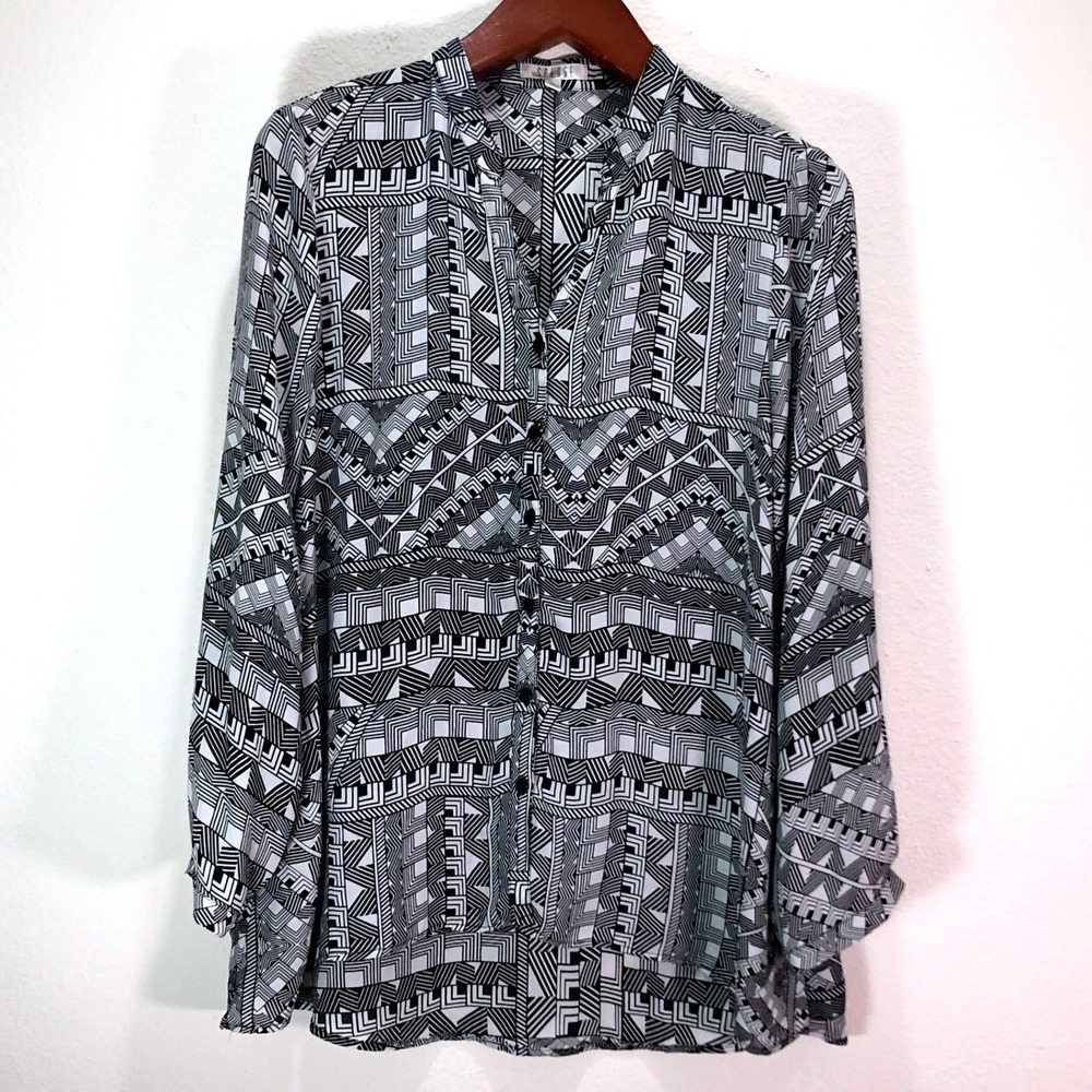 Spense Womens XL Black White Geometric Tribal Print Button Front V-Neck Blouse